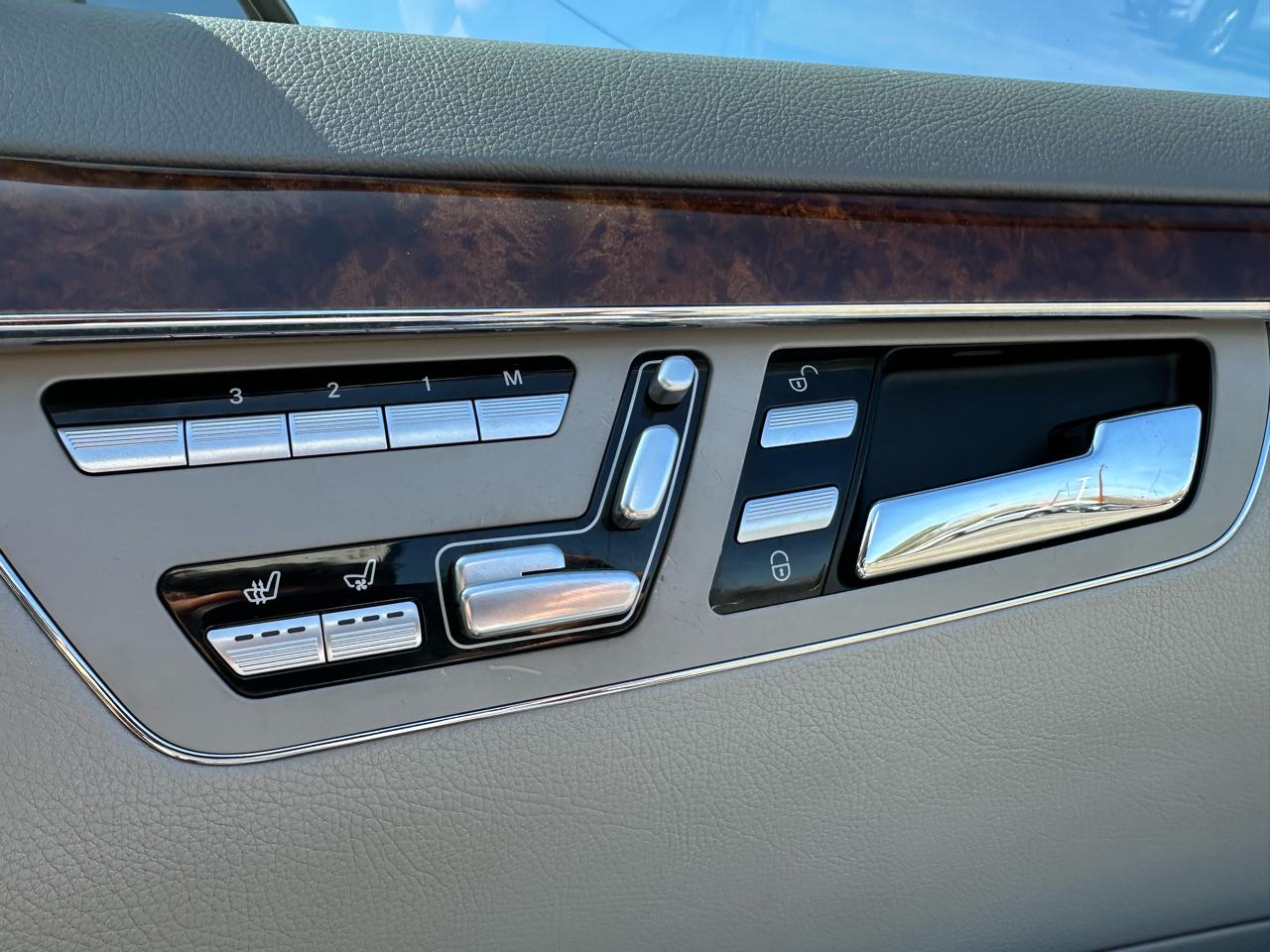 Mercedes-Benz S-Class S550 2013