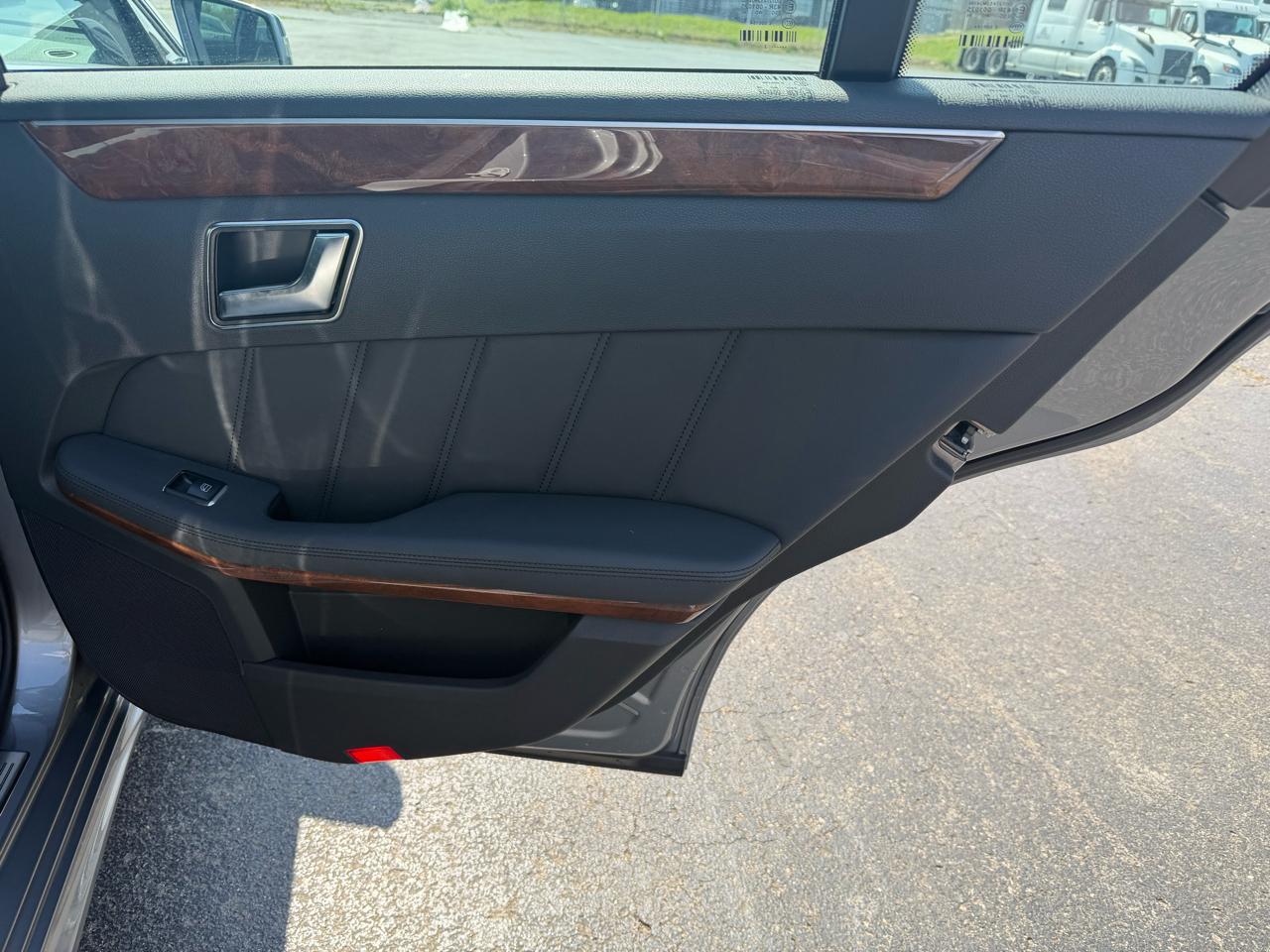 Mercedes-Benz E-Class E350 Sedan 2012