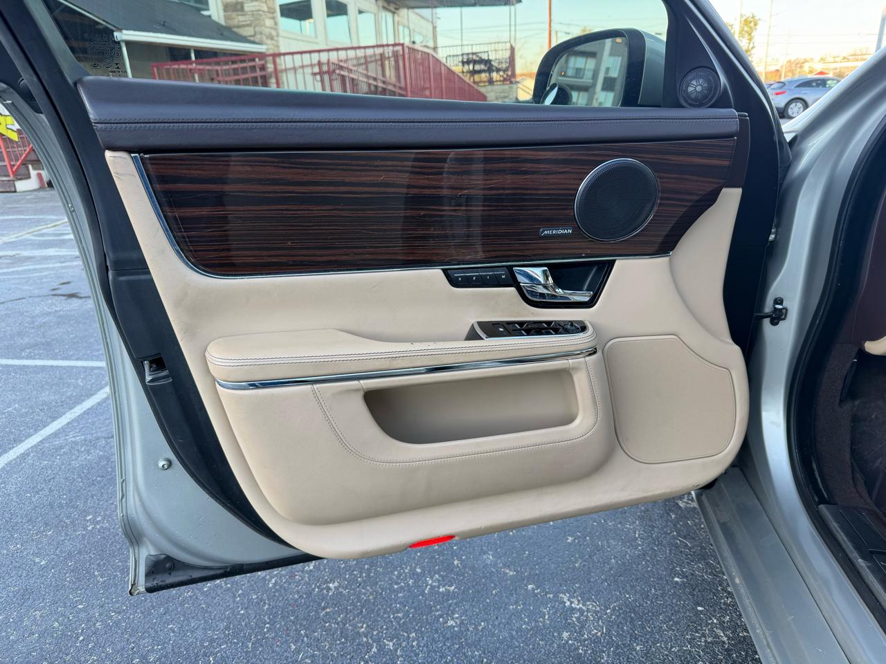 Jaguar XJ-Series XJL Portfolio 2013