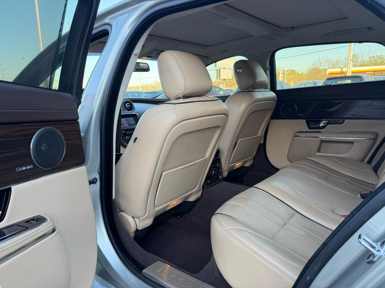 Jaguar XJ-Series XJL Portfolio 2013