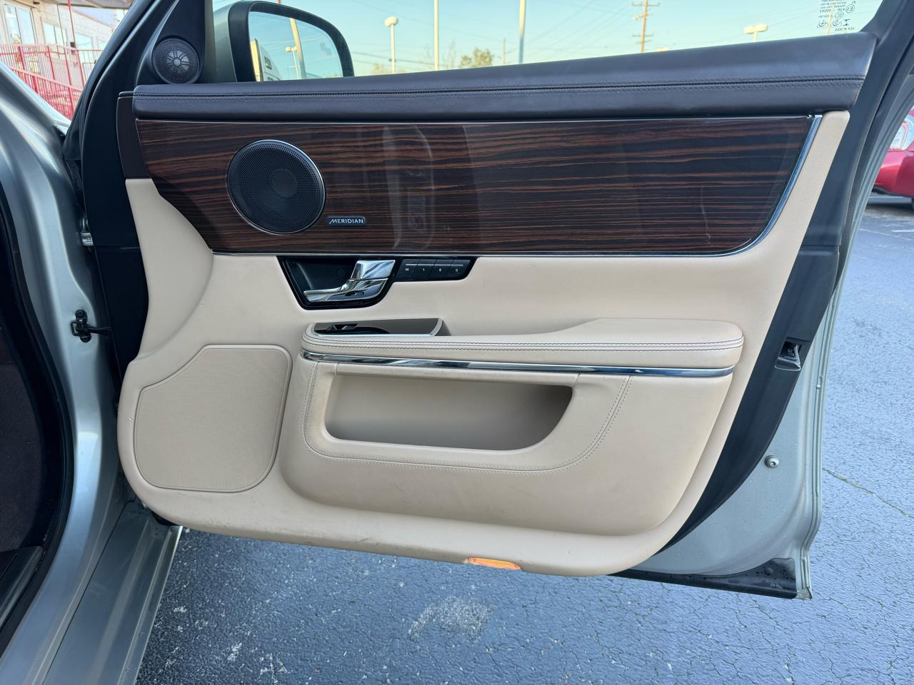 Jaguar XJ-Series XJL Portfolio 2013