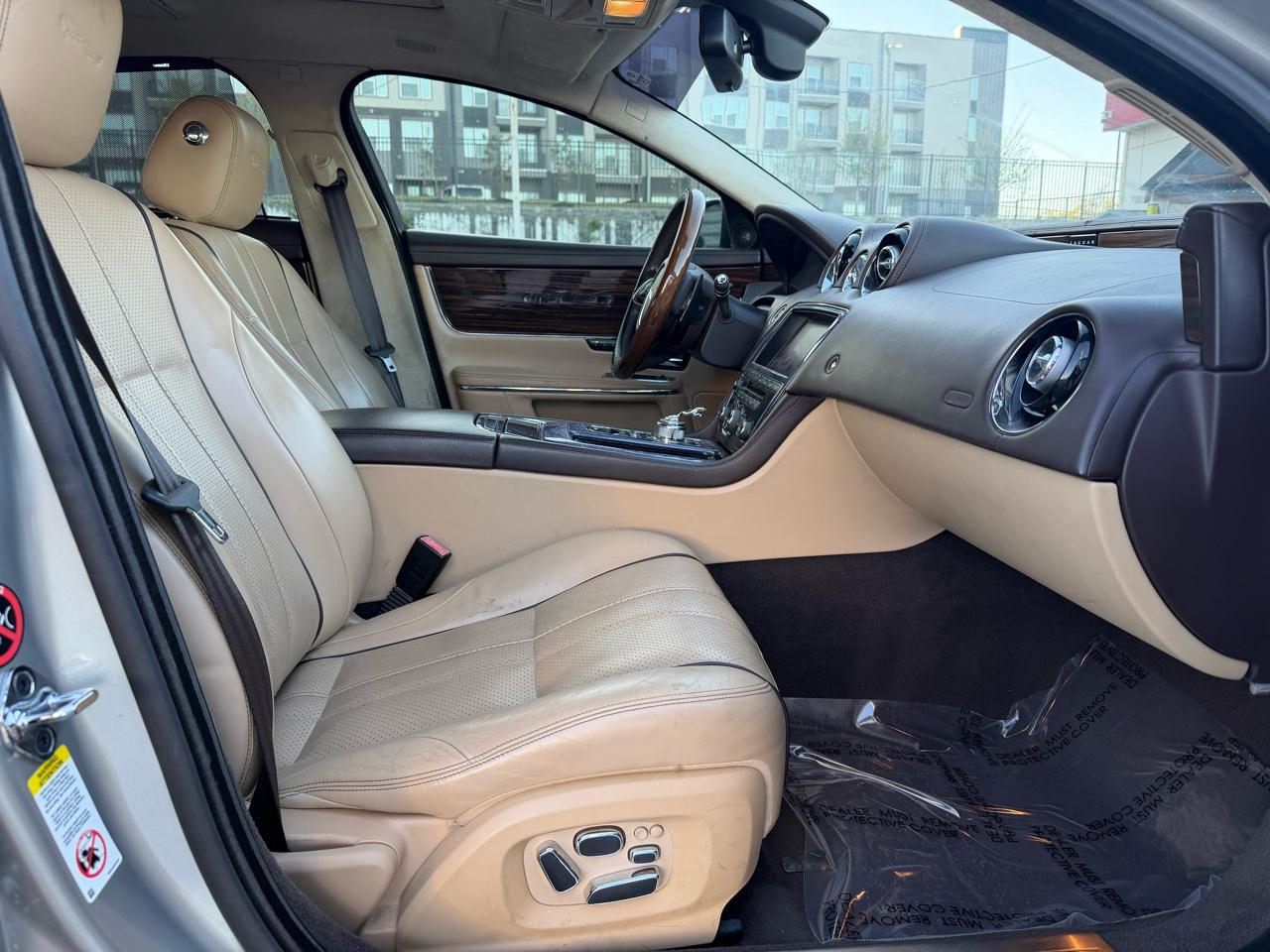 Jaguar XJ-Series XJL Portfolio 2013