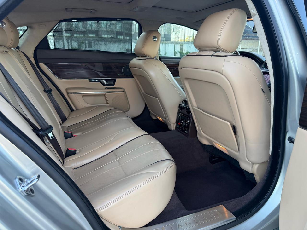 Jaguar XJ-Series XJL Portfolio 2013