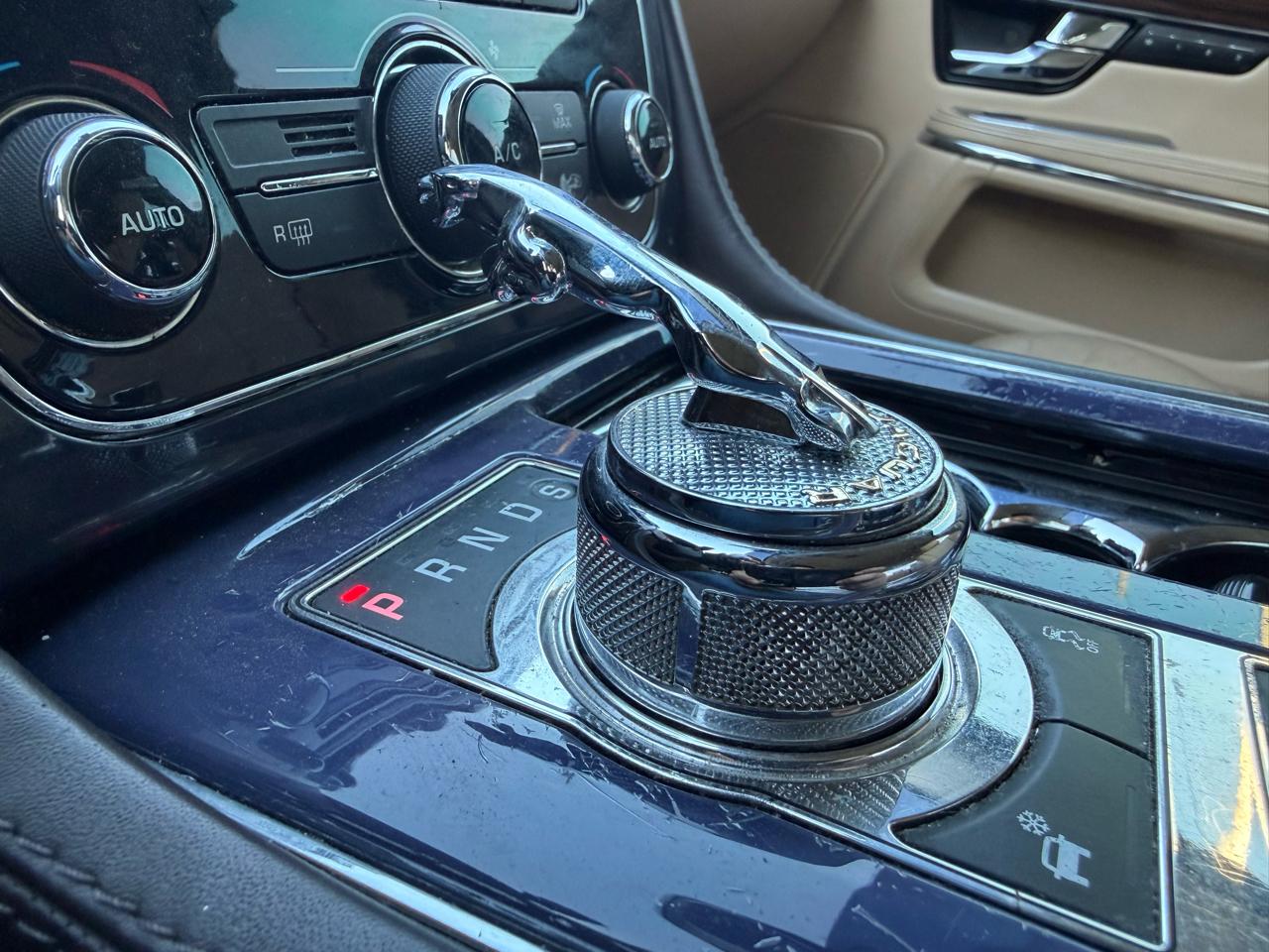 Jaguar XJ-Series XJL Portfolio 2013