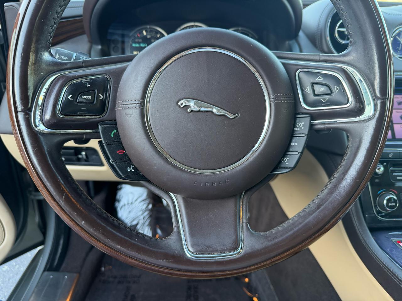 Jaguar XJ-Series XJL Portfolio 2013