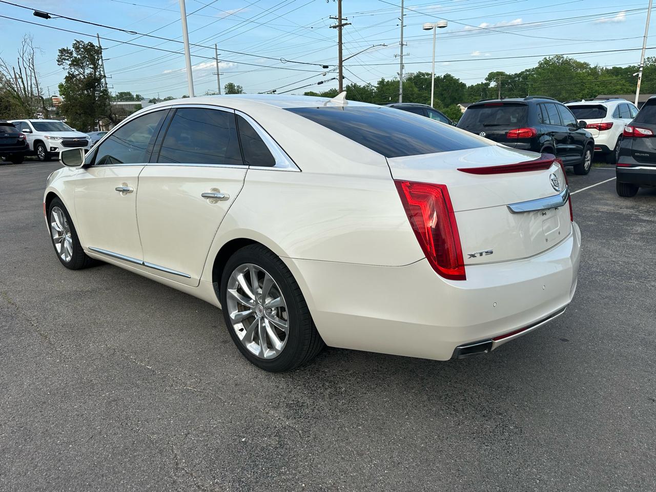 Cadillac XTS Luxury FWD 2014