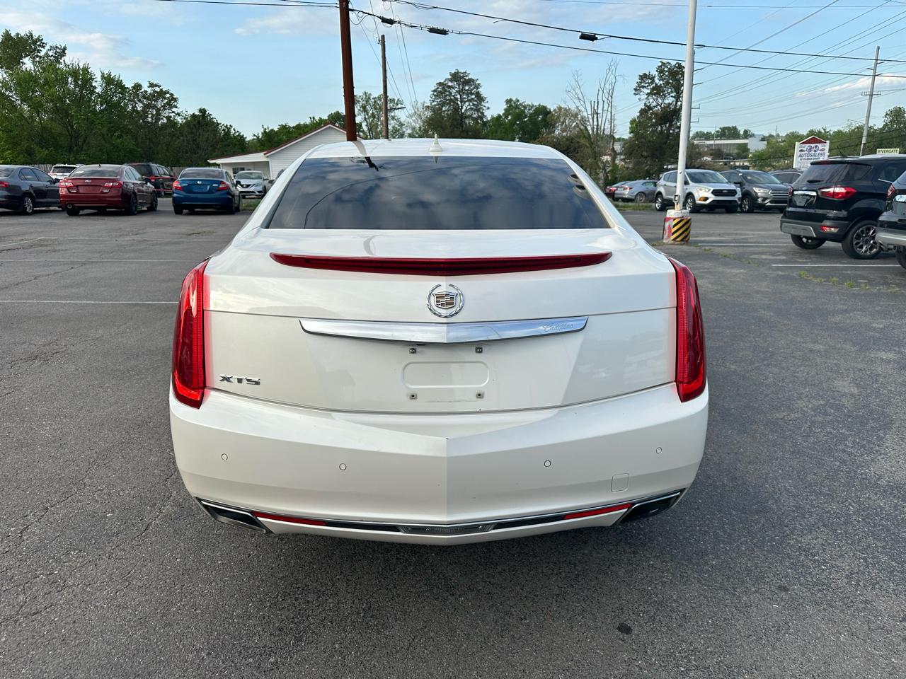 Cadillac XTS Luxury FWD 2014