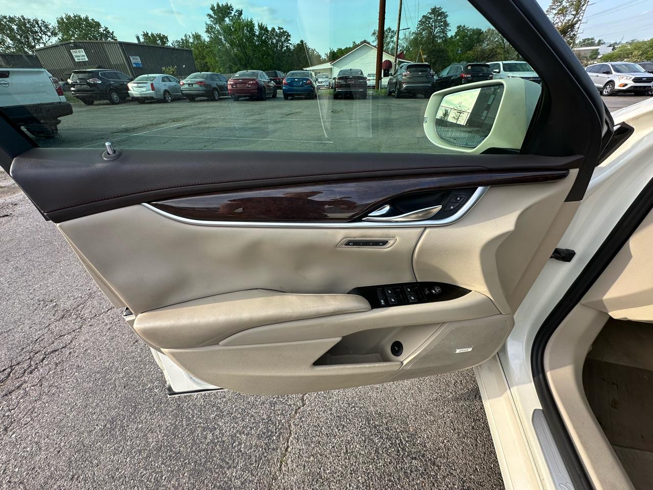 Cadillac XTS Luxury FWD 2014