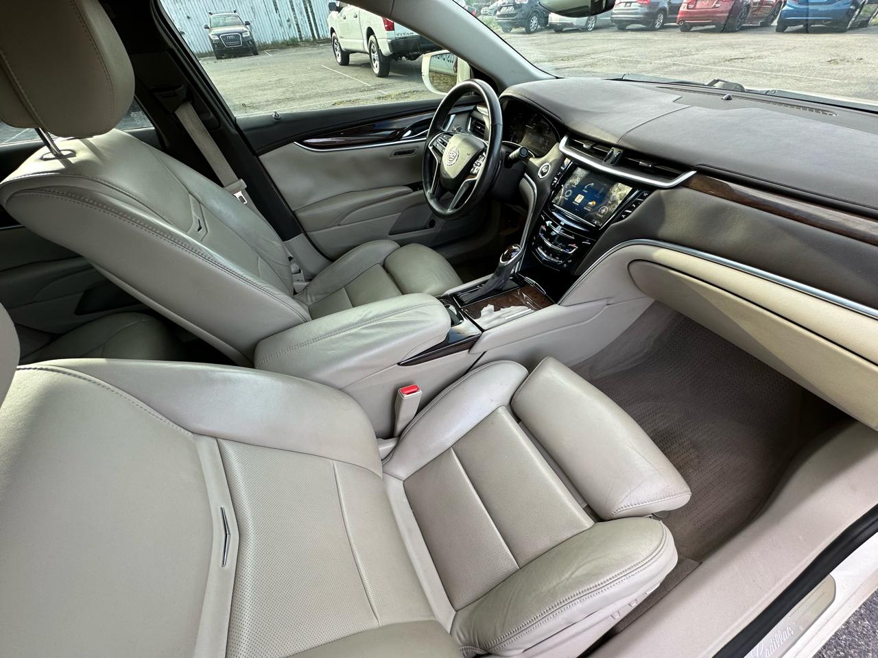 Cadillac XTS Luxury FWD 2014