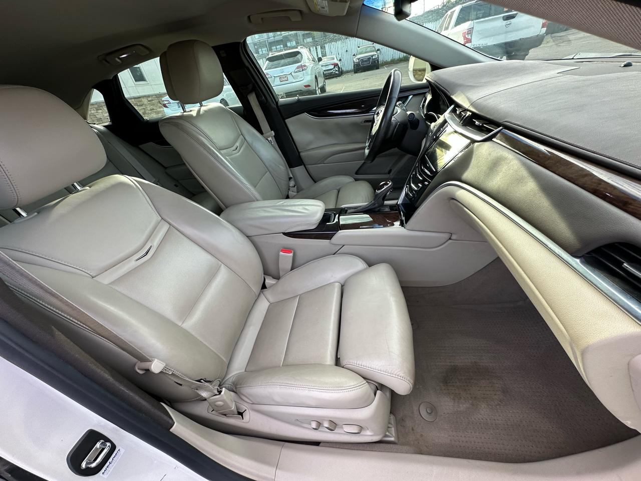 Cadillac XTS Luxury FWD 2014