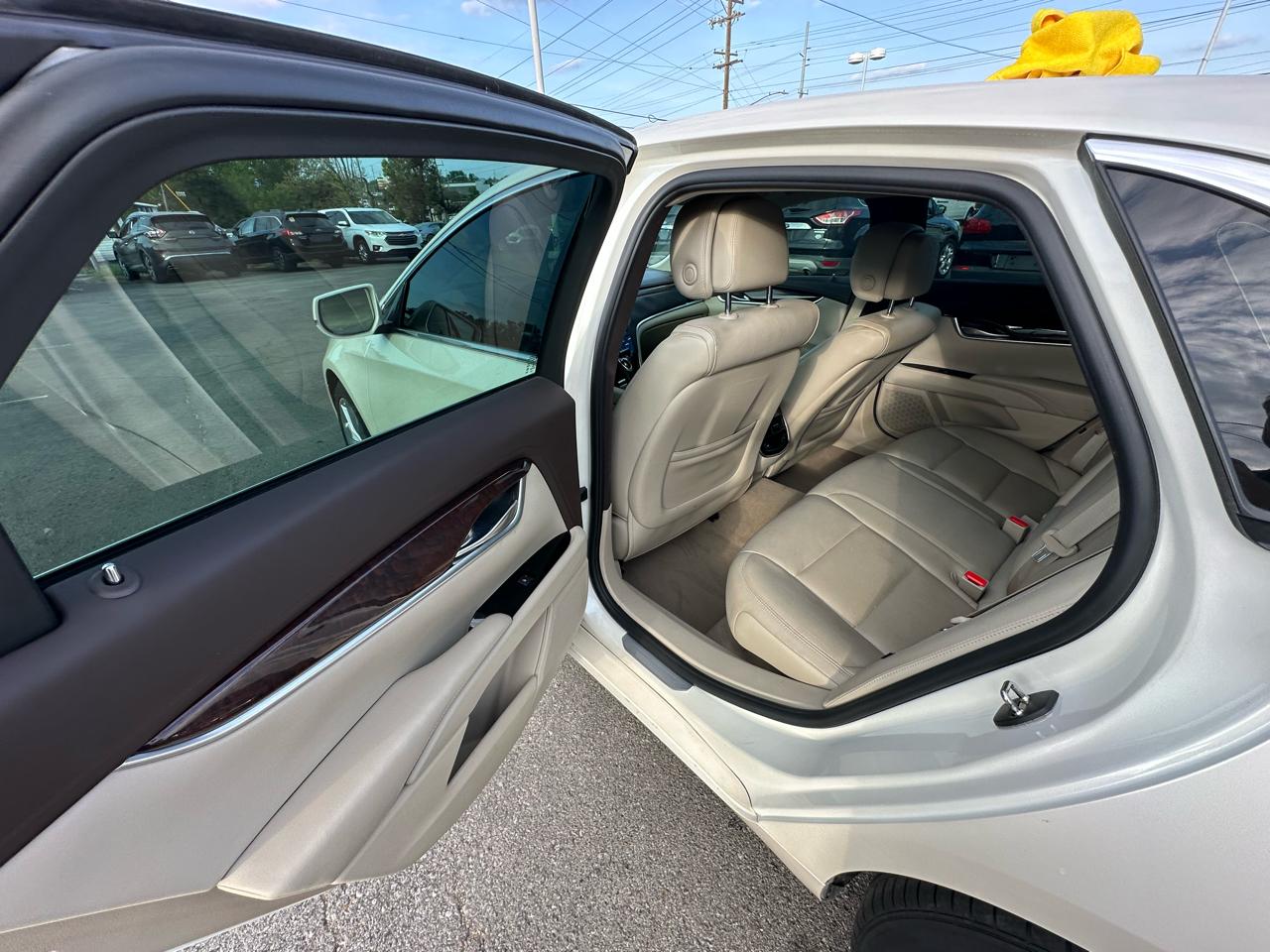 Cadillac XTS Luxury FWD 2014