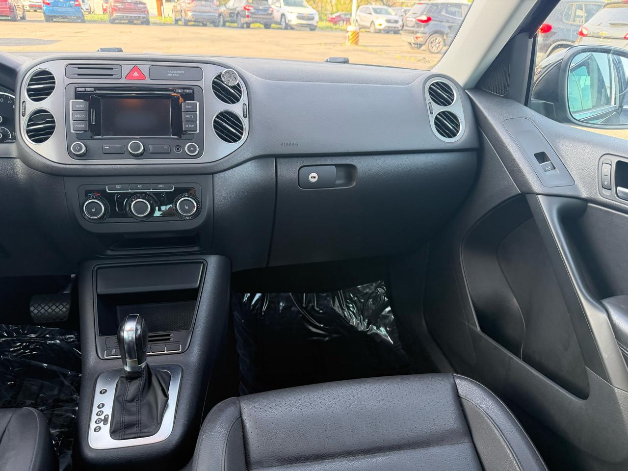 Volkswagen Tiguan SEL 2011