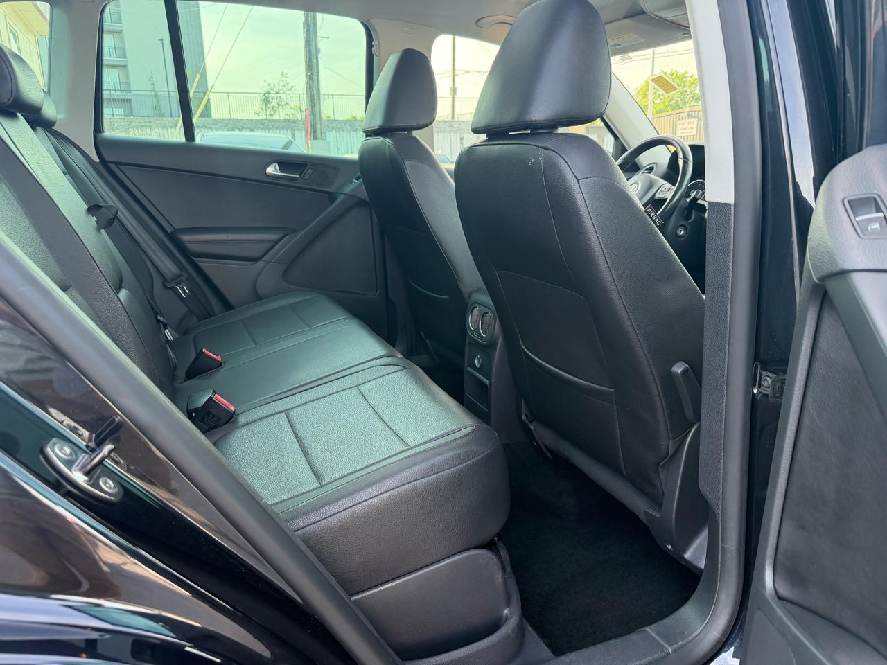 Volkswagen Tiguan SEL 2011