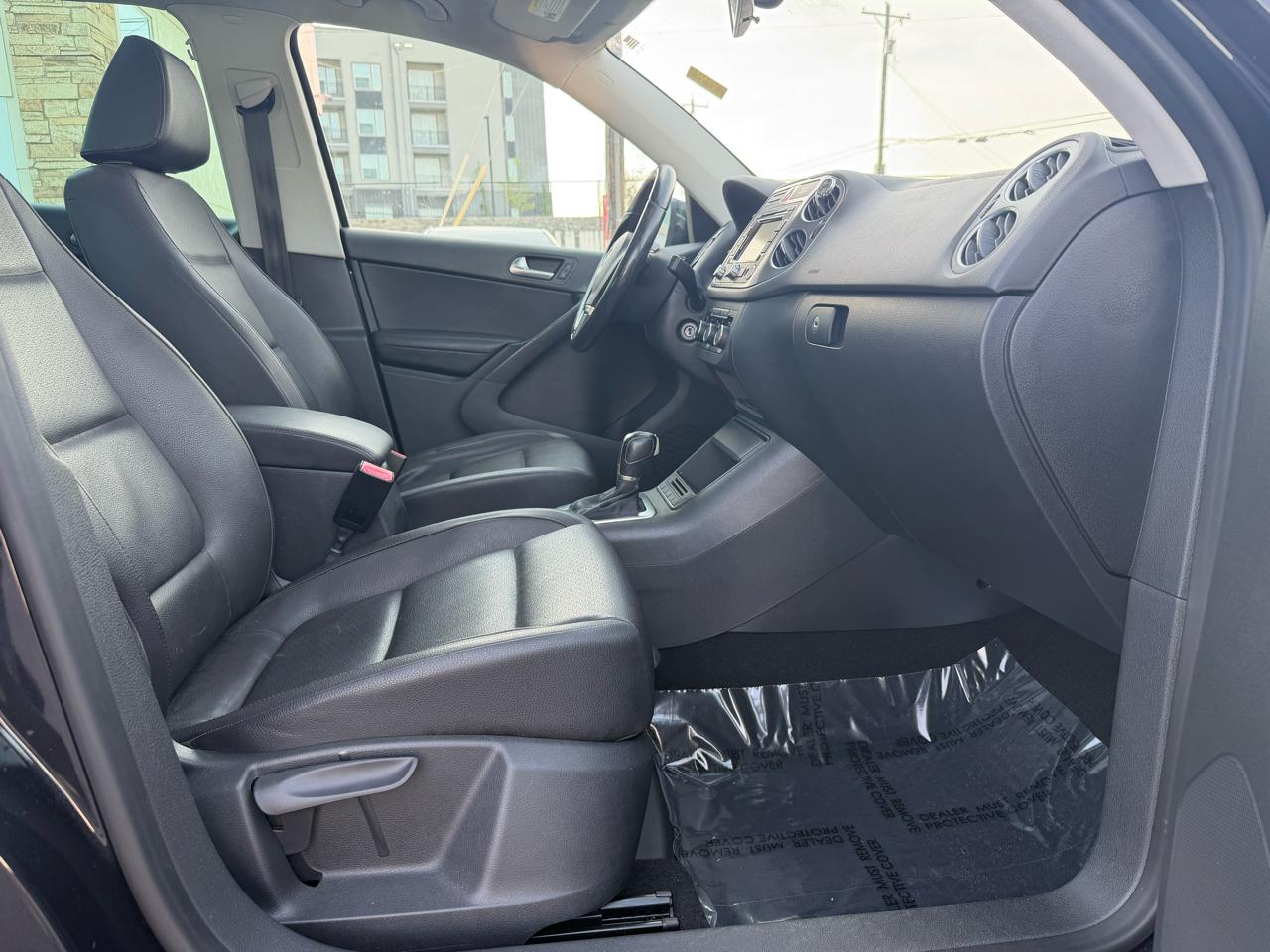 Volkswagen Tiguan SEL 2011