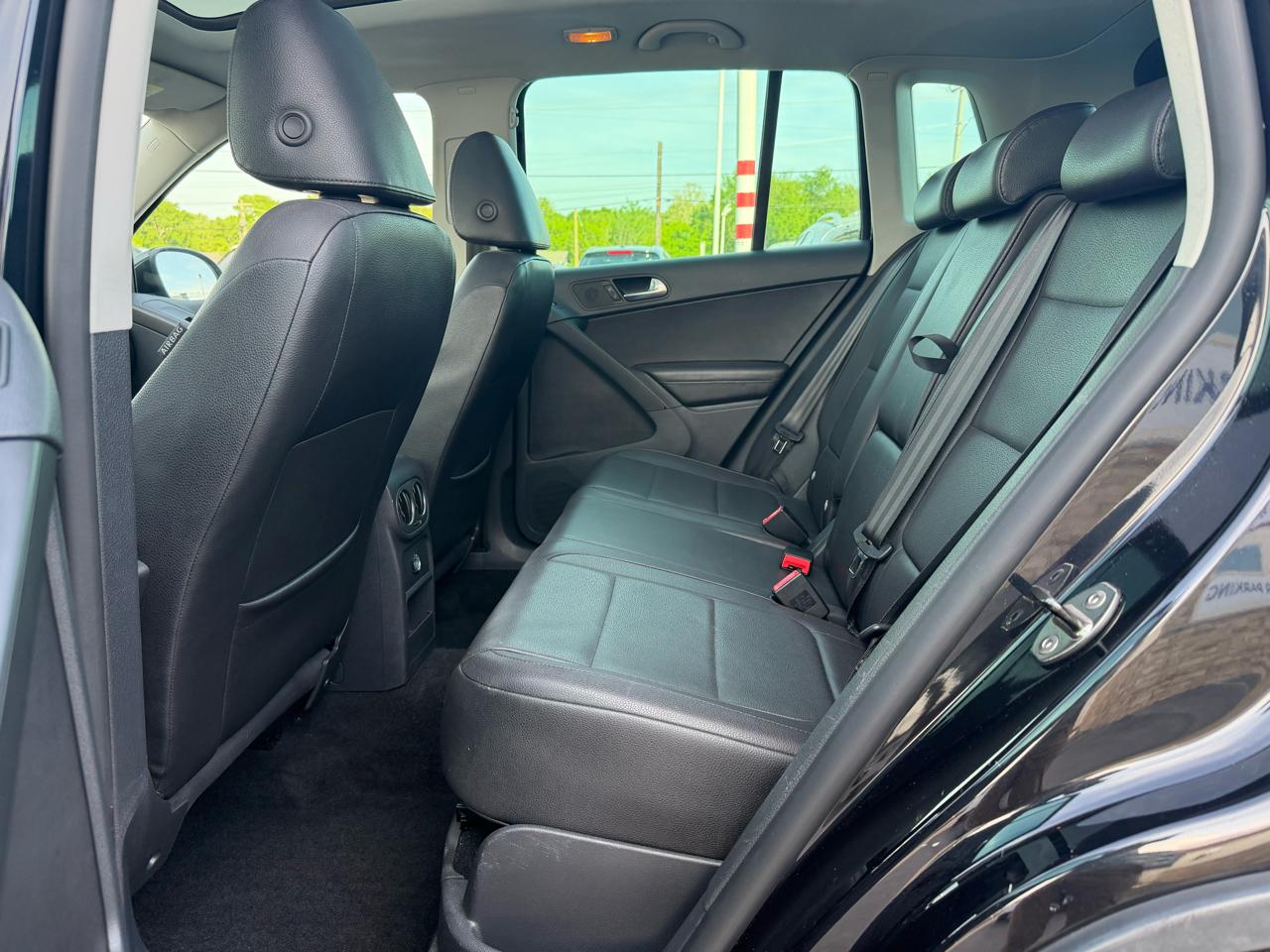 Volkswagen Tiguan SEL 2011