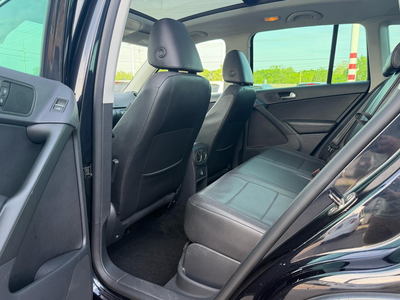 Volkswagen Tiguan SEL 2011