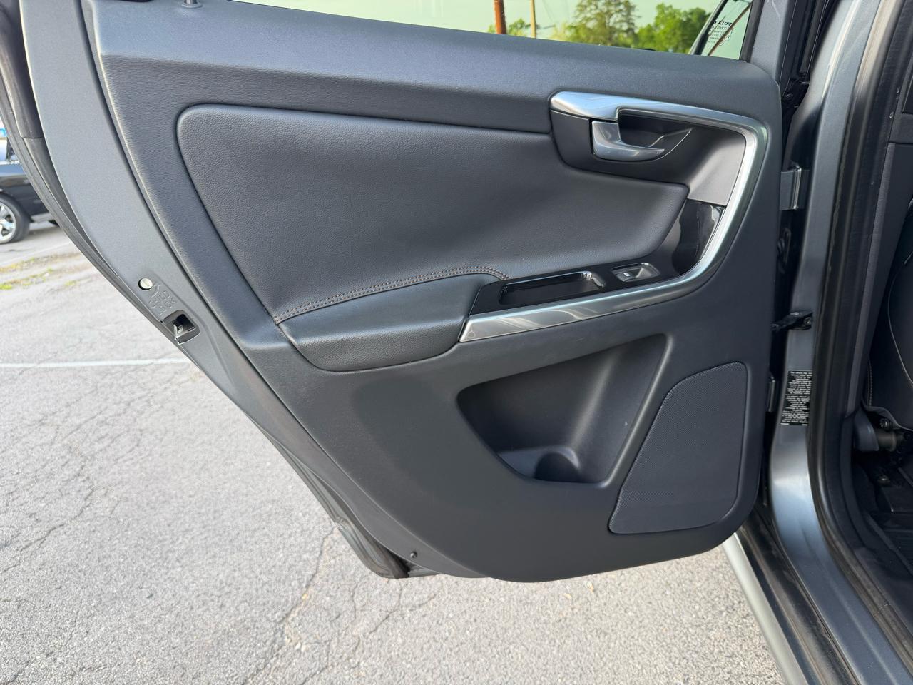 Volvo XC60 T5 Drive-E Platinum FWD 2016