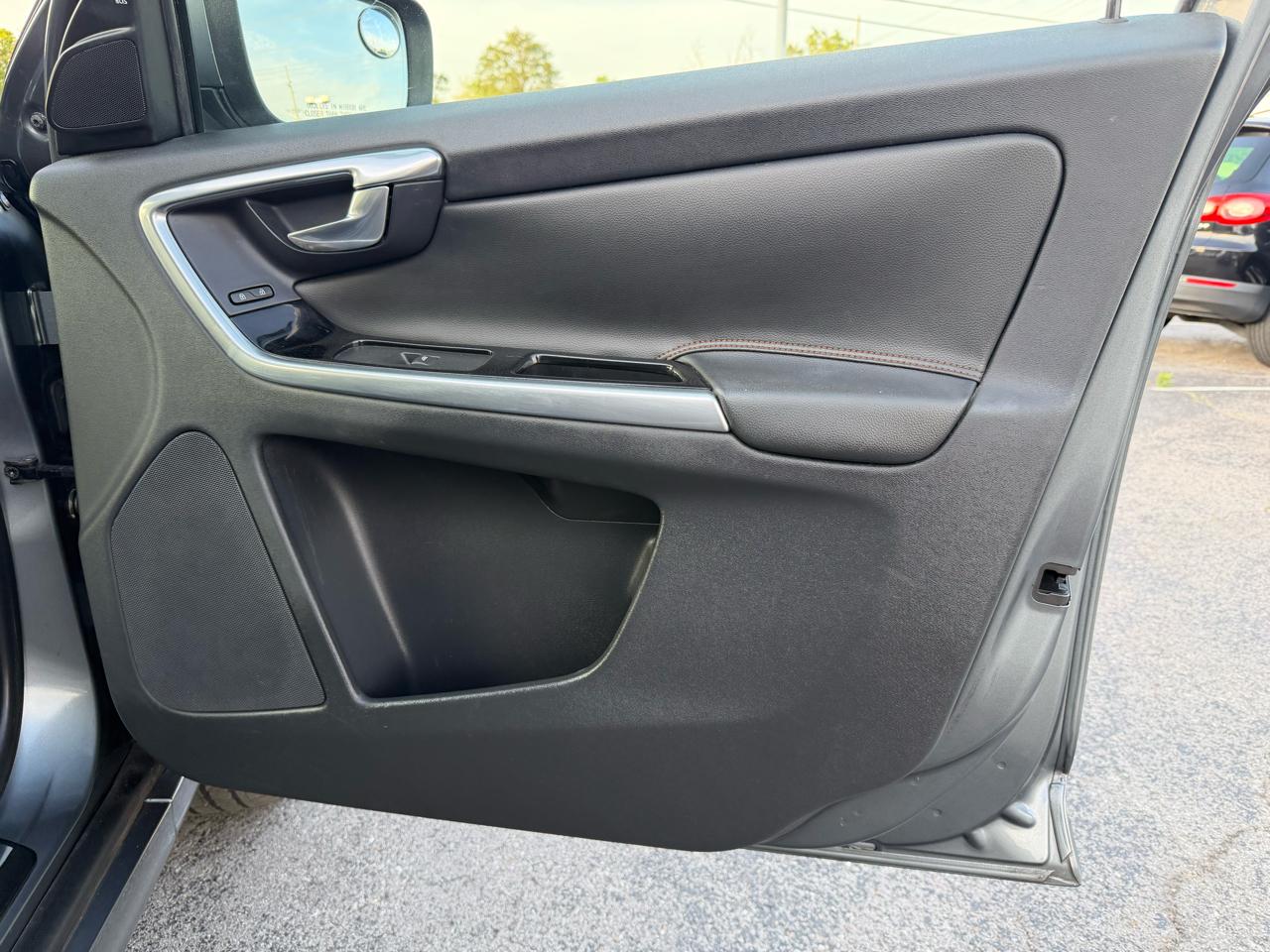 Volvo XC60 T5 Drive-E Platinum FWD 2016