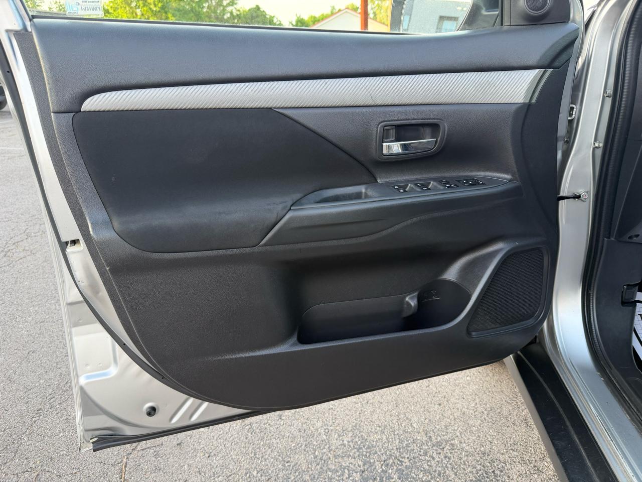 Mitsubishi Outlander SEL AWD 2018