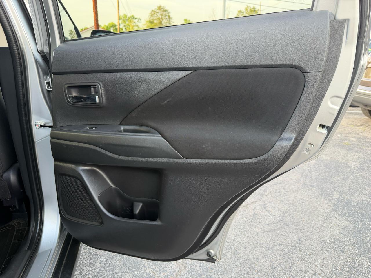 Mitsubishi Outlander SEL AWD 2018