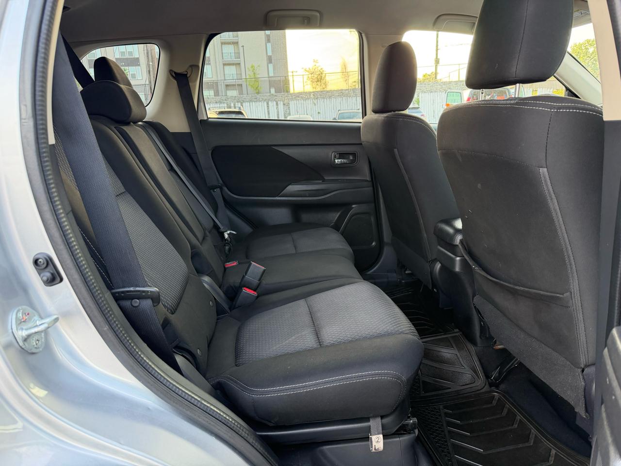 Mitsubishi Outlander SEL AWD 2018