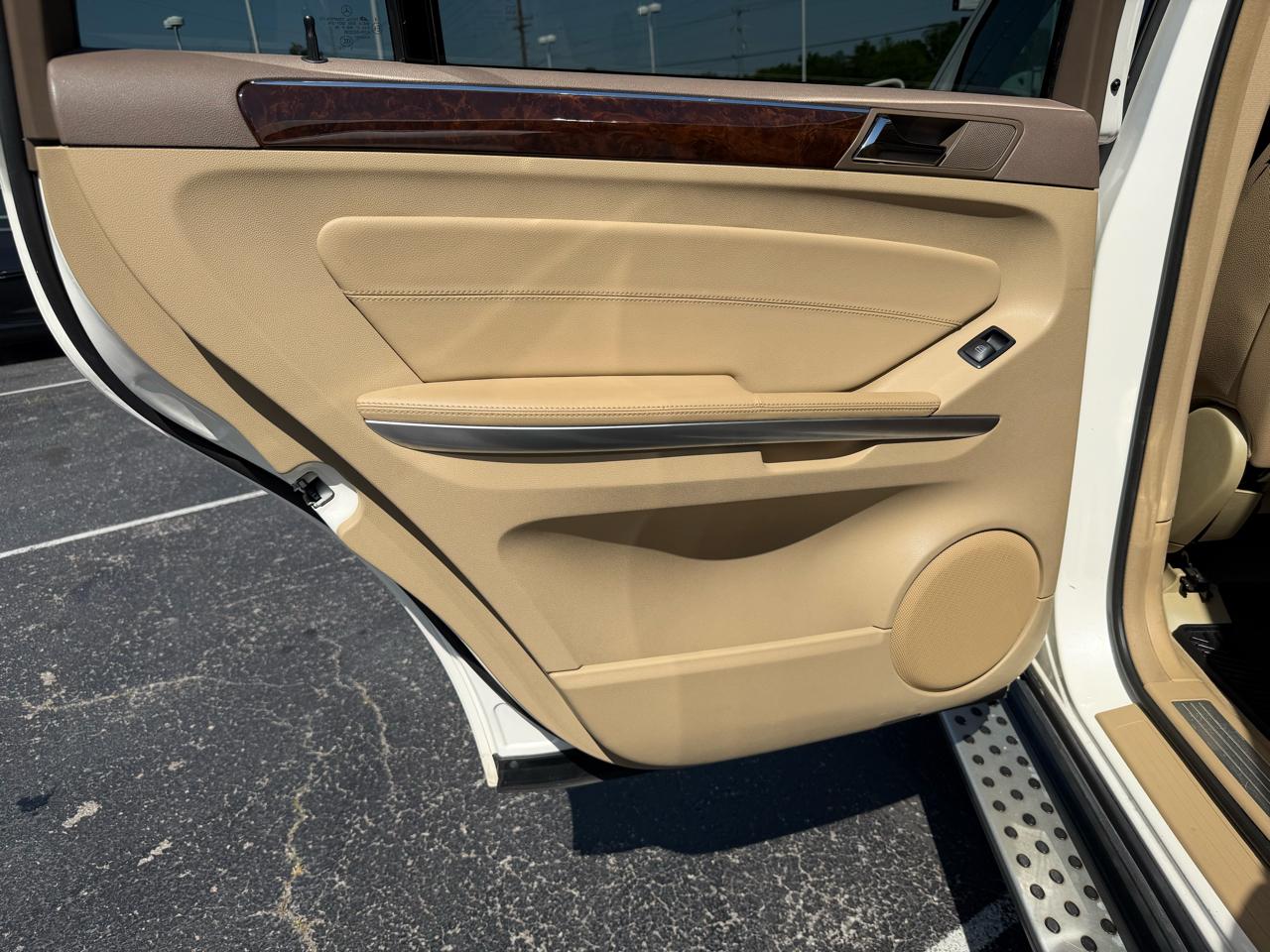 Mercedes-Benz GL-Class GL450 4MATIC 2012