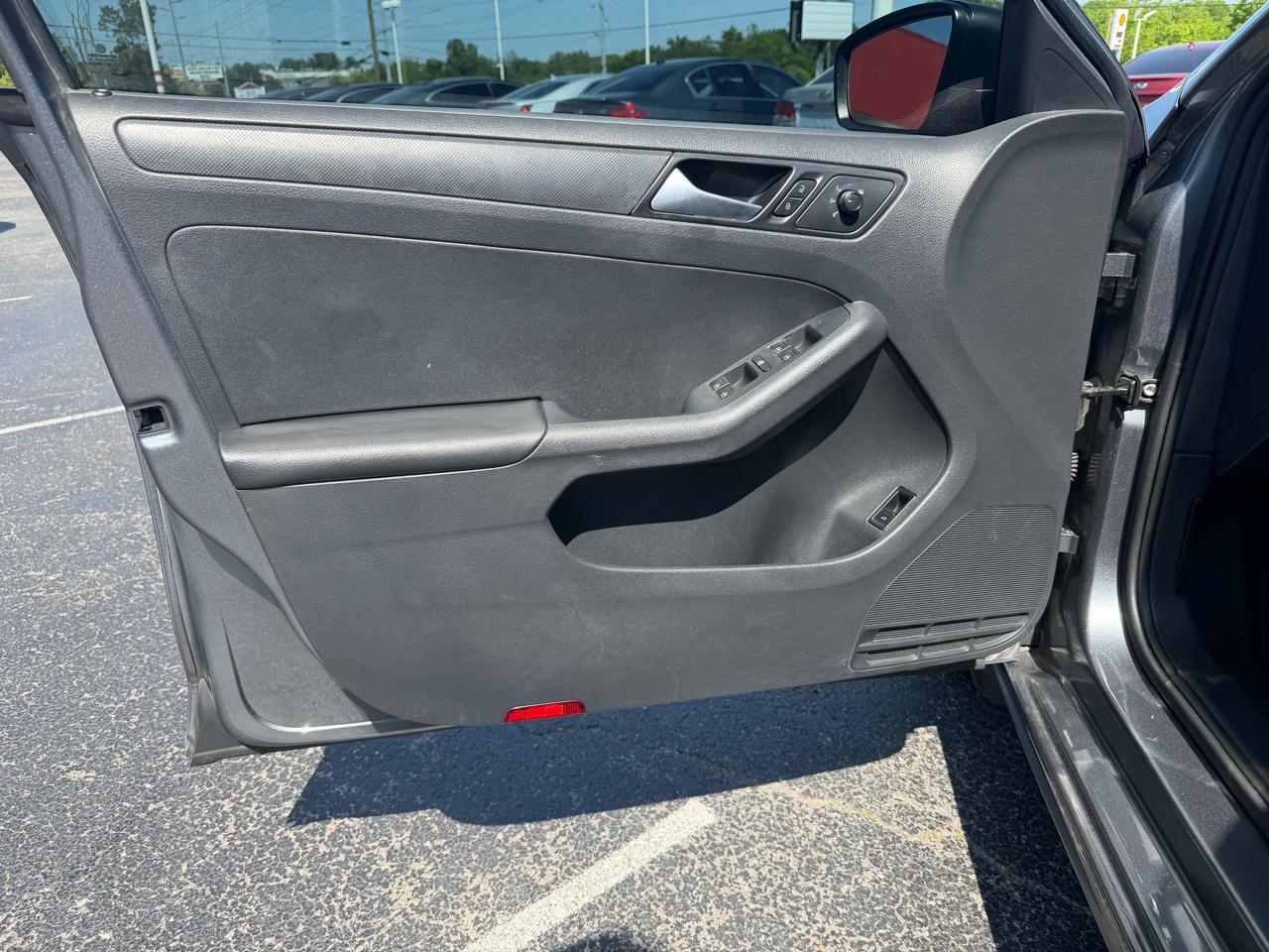 Volkswagen Jetta S 6A 2015