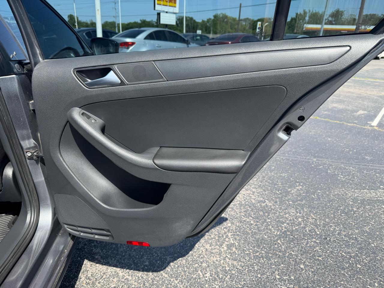 Volkswagen Jetta S 6A 2015