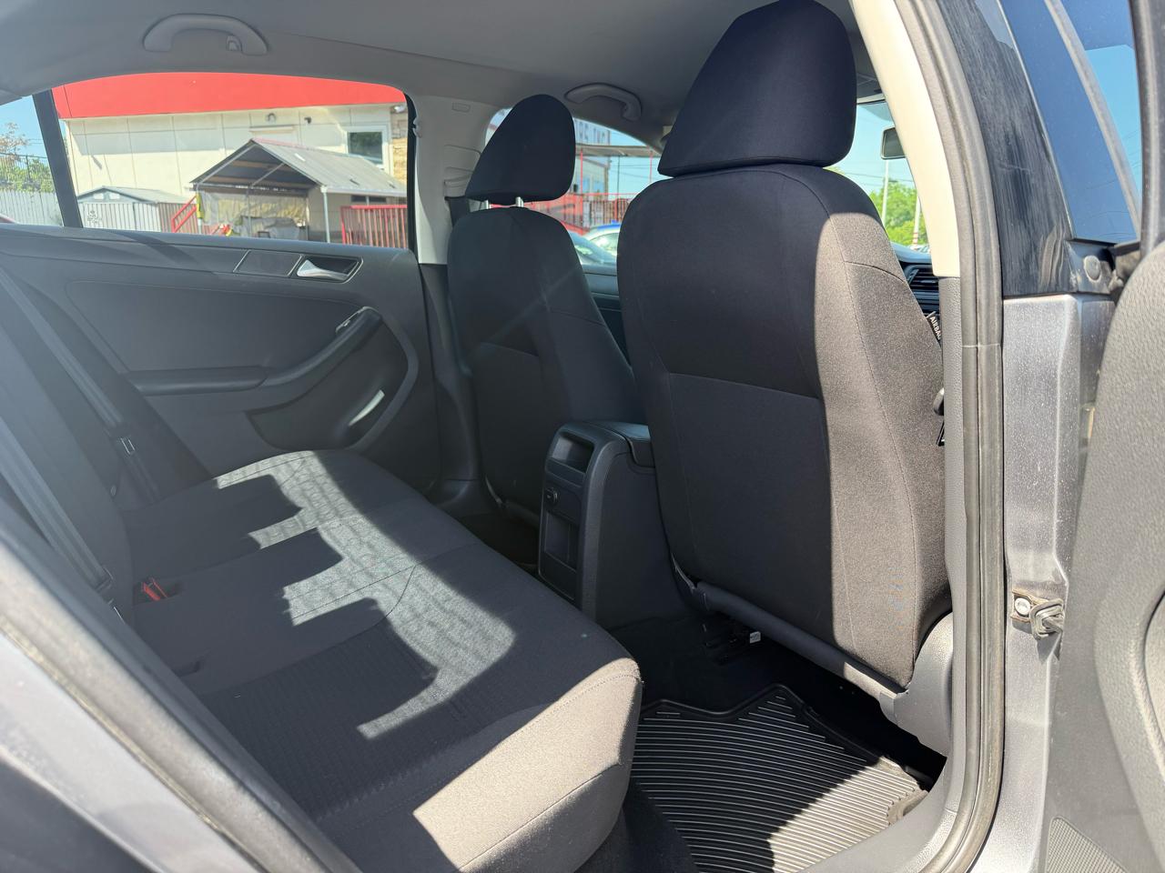 Volkswagen Jetta S 6A 2015