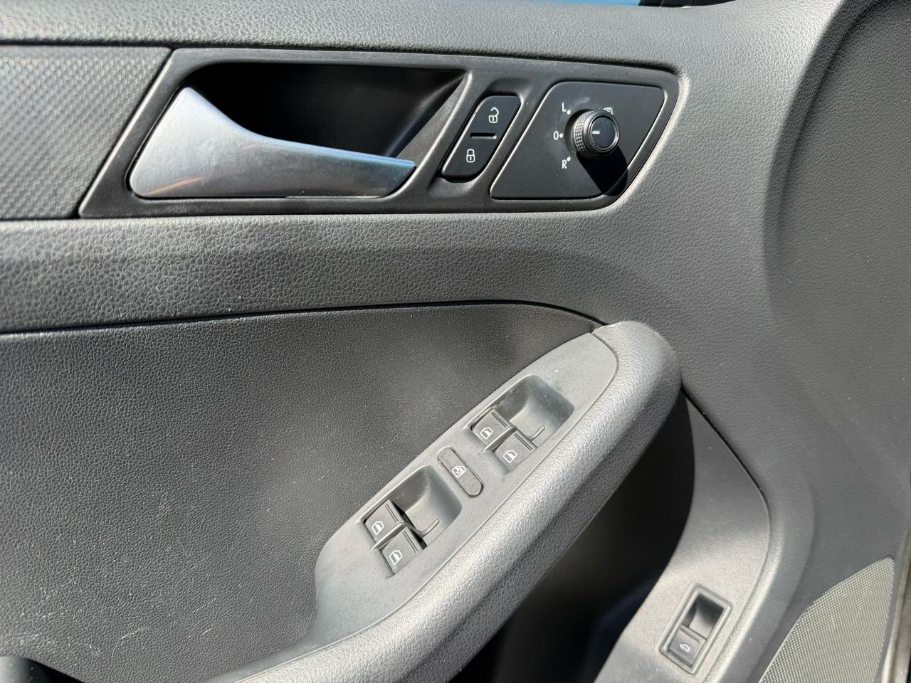 Volkswagen Jetta S 6A 2015