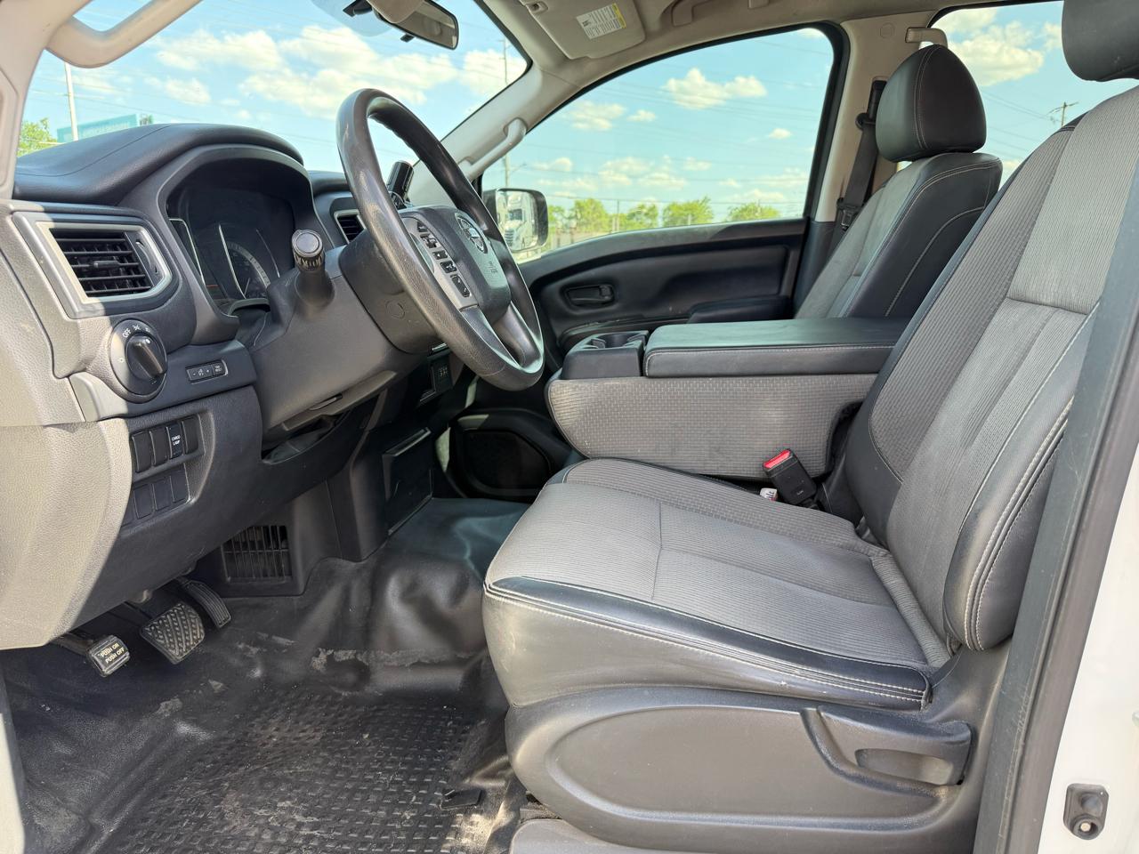 Nissan Titan S Crew Cab 2WD 2019
