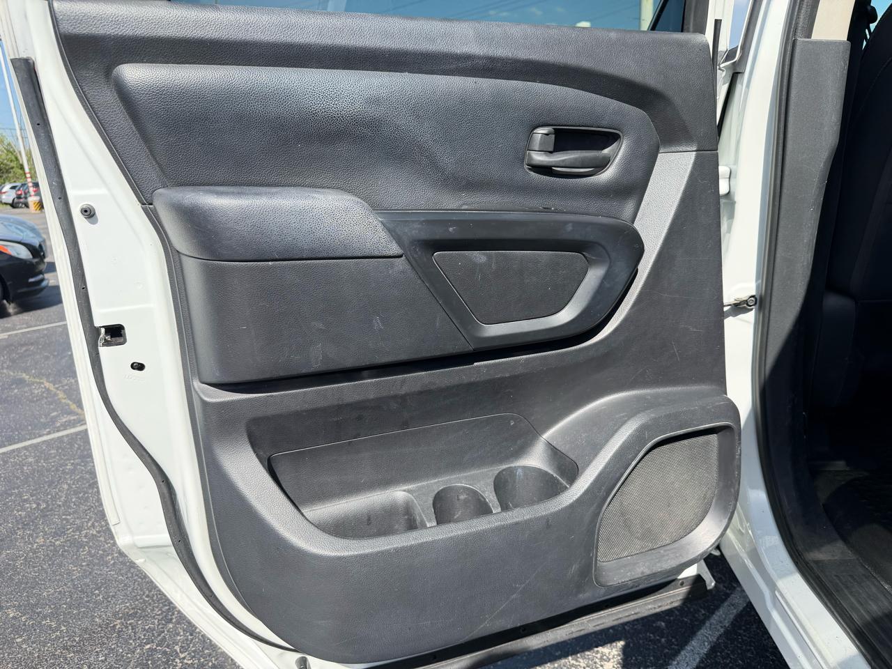 Nissan Titan S Crew Cab 2WD 2019