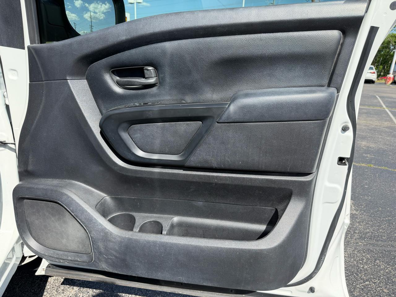 Nissan Titan S Crew Cab 2WD 2019