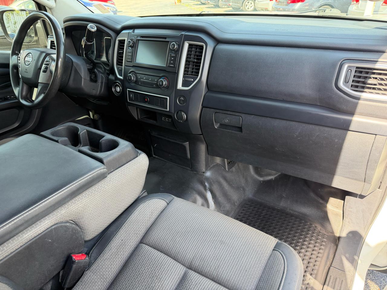 Nissan Titan S Crew Cab 2WD 2019