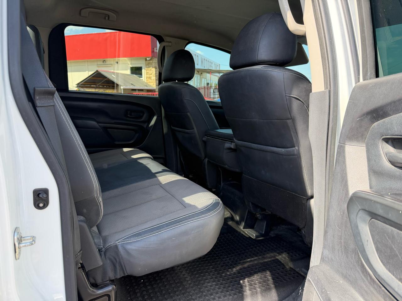 Nissan Titan S Crew Cab 2WD 2019