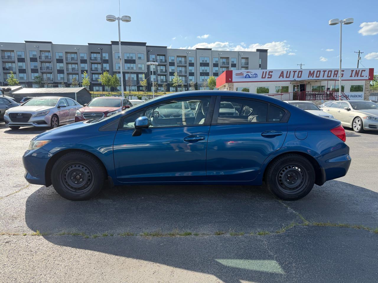 Honda Civic LX Sedan 5-Speed AT 2012
