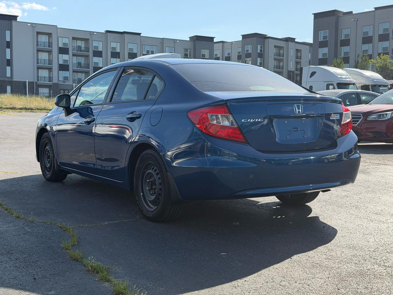Honda Civic LX Sedan 5-Speed AT 2012