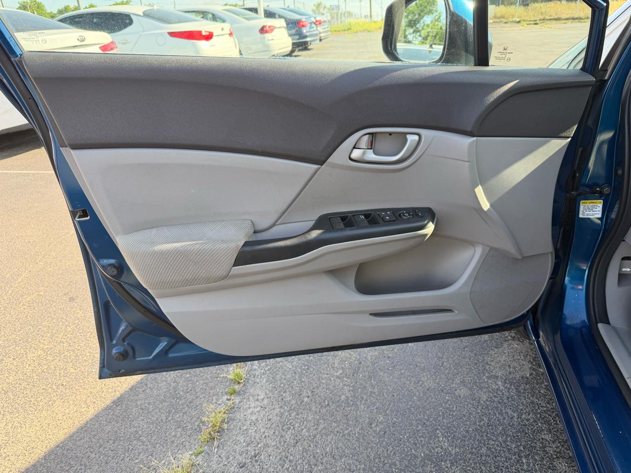 Honda Civic LX Sedan 5-Speed AT 2012