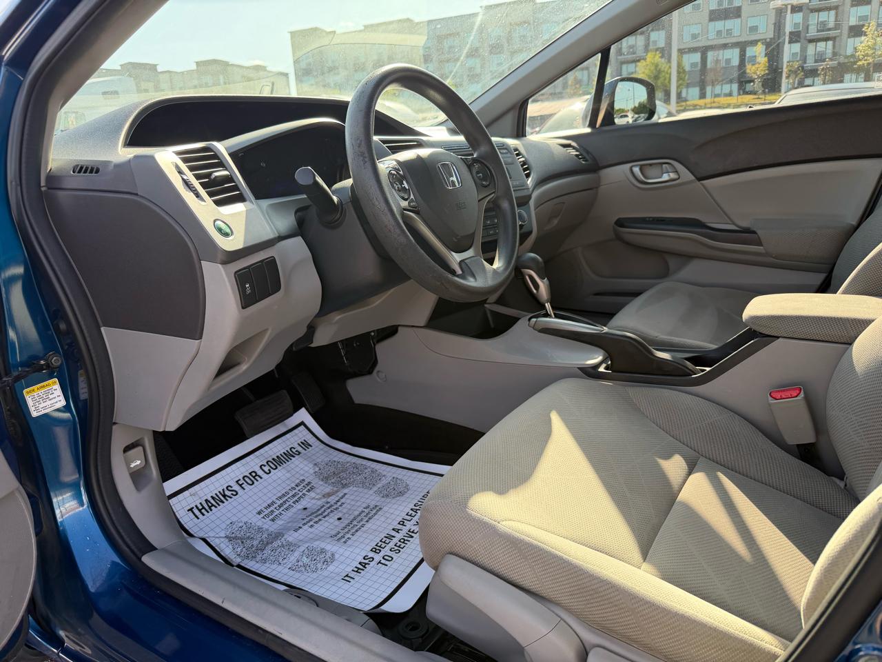 Honda Civic LX Sedan 5-Speed AT 2012