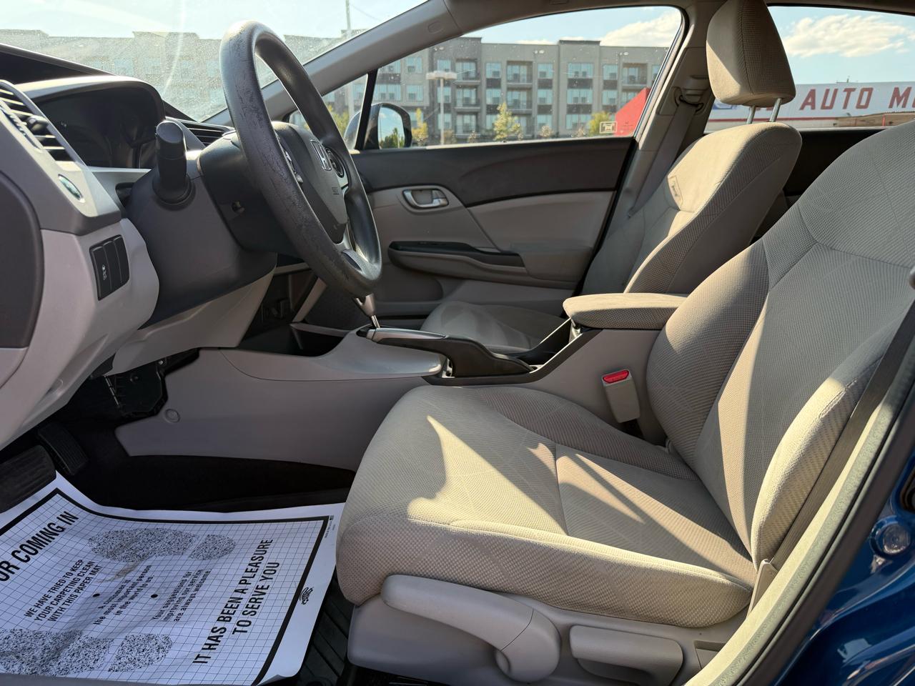 Honda Civic LX Sedan 5-Speed AT 2012