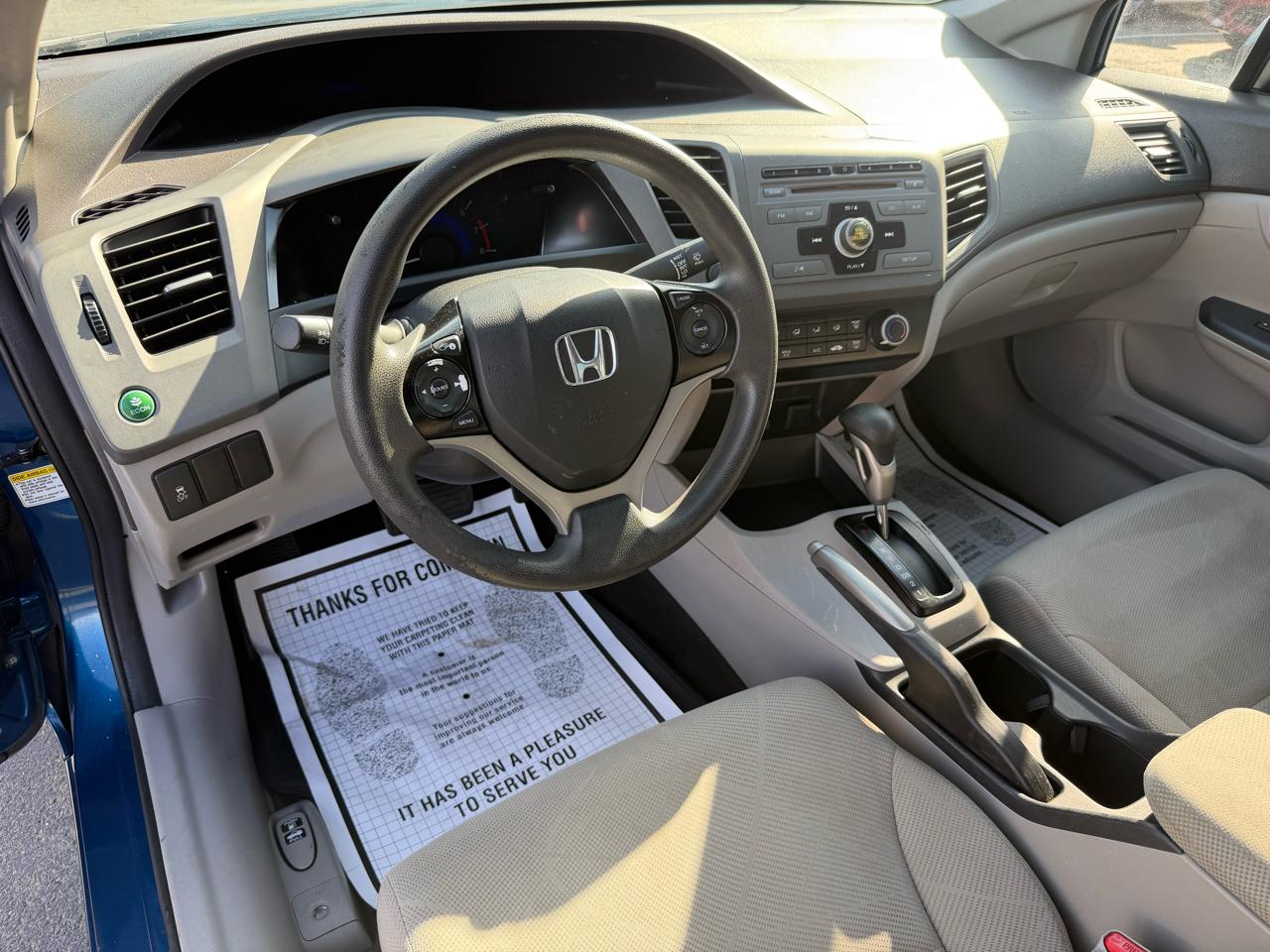 Honda Civic LX Sedan 5-Speed AT 2012