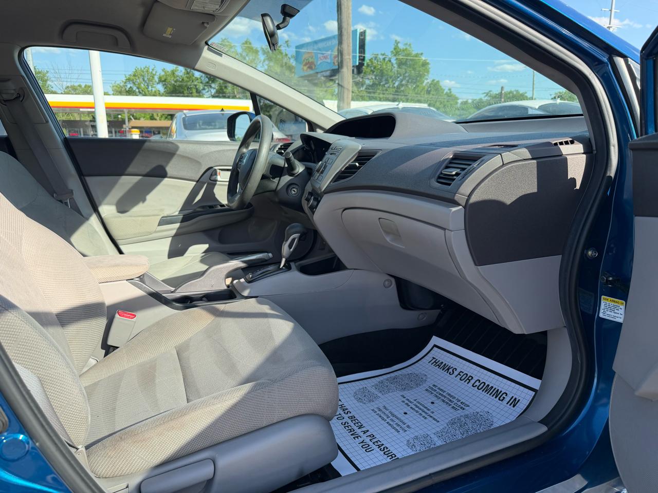 Honda Civic LX Sedan 5-Speed AT 2012