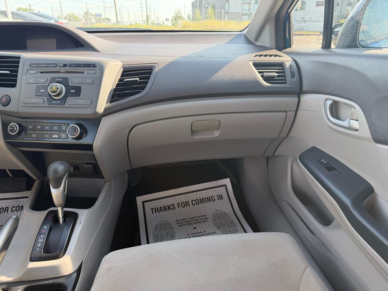 Honda Civic LX Sedan 5-Speed AT 2012