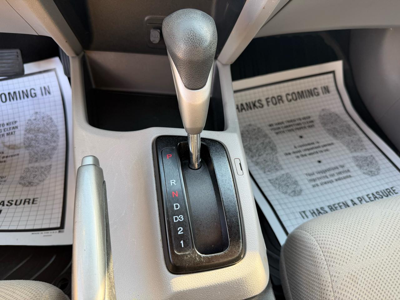 Honda Civic LX Sedan 5-Speed AT 2012