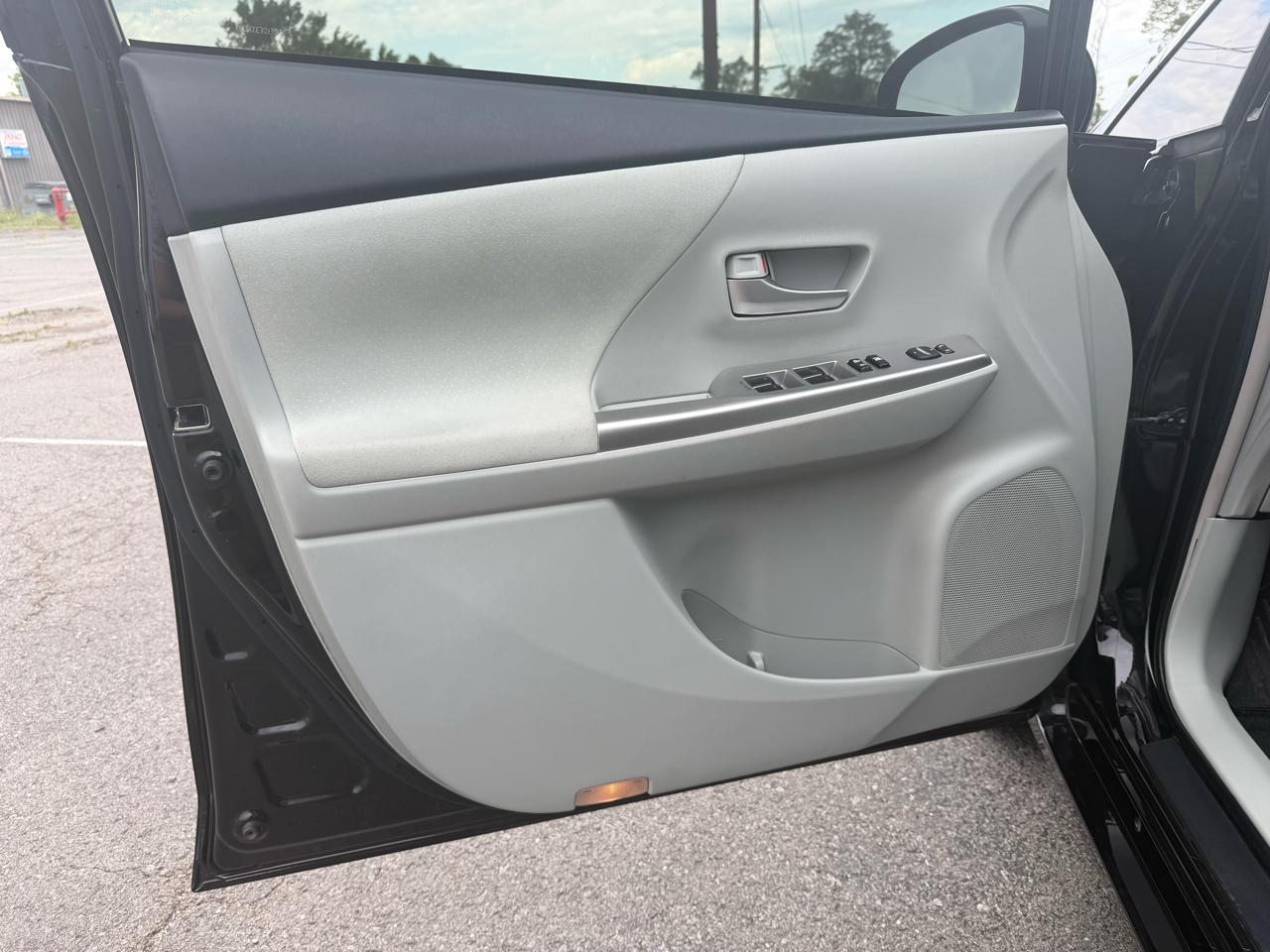 Toyota Prius V Three 2014