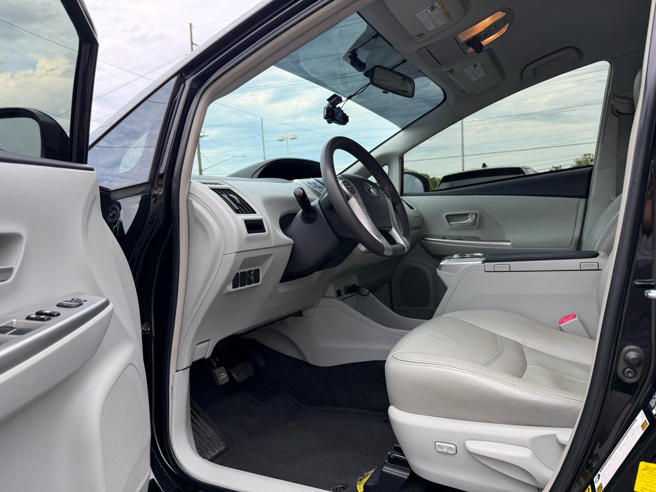 Toyota Prius V Three 2014