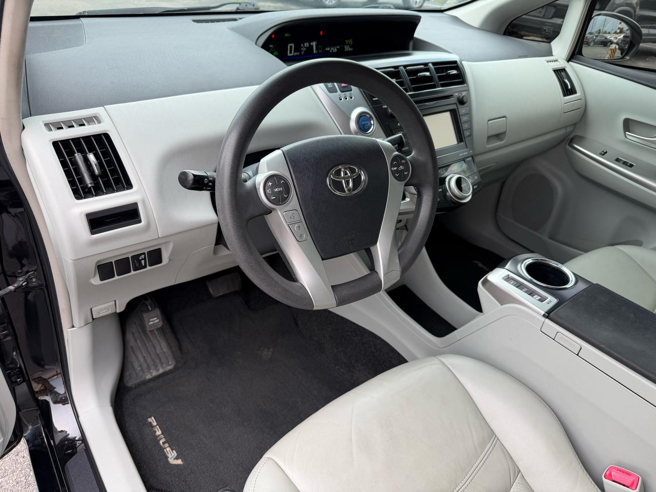 Toyota Prius V Three 2014
