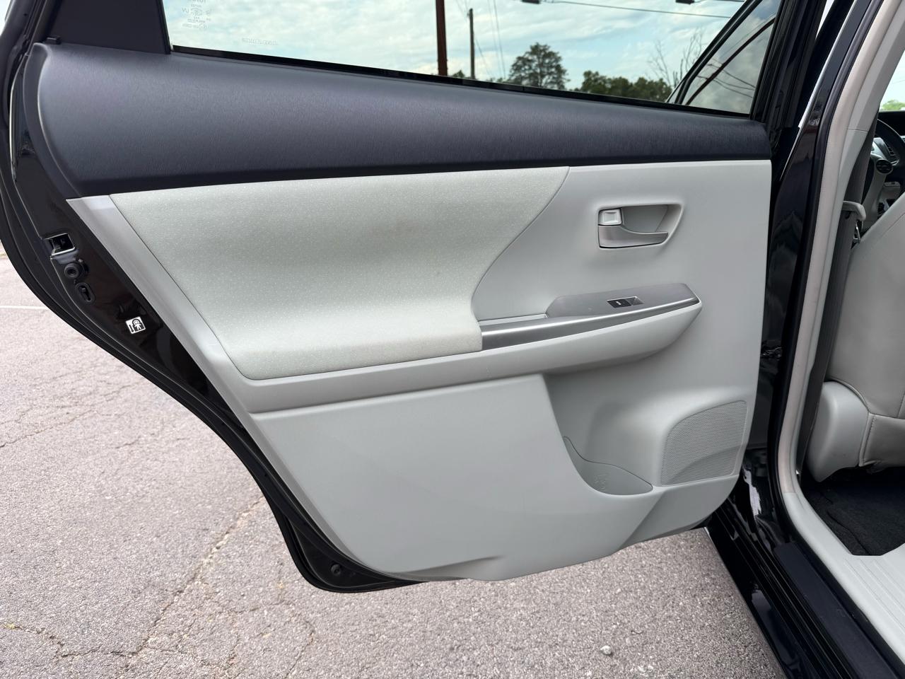 Toyota Prius V Three 2014