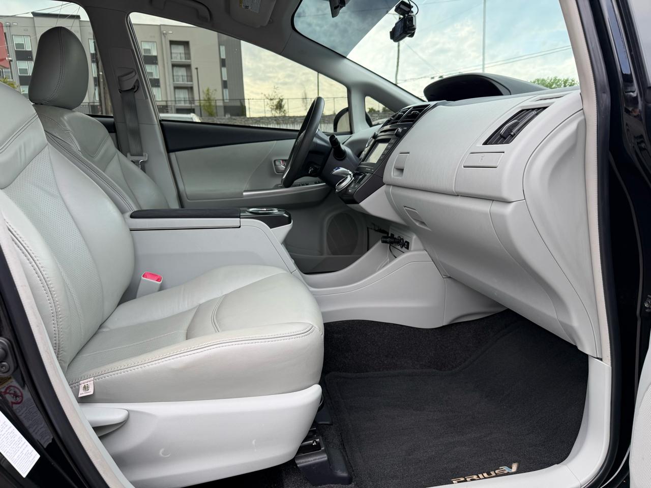 Toyota Prius V Three 2014