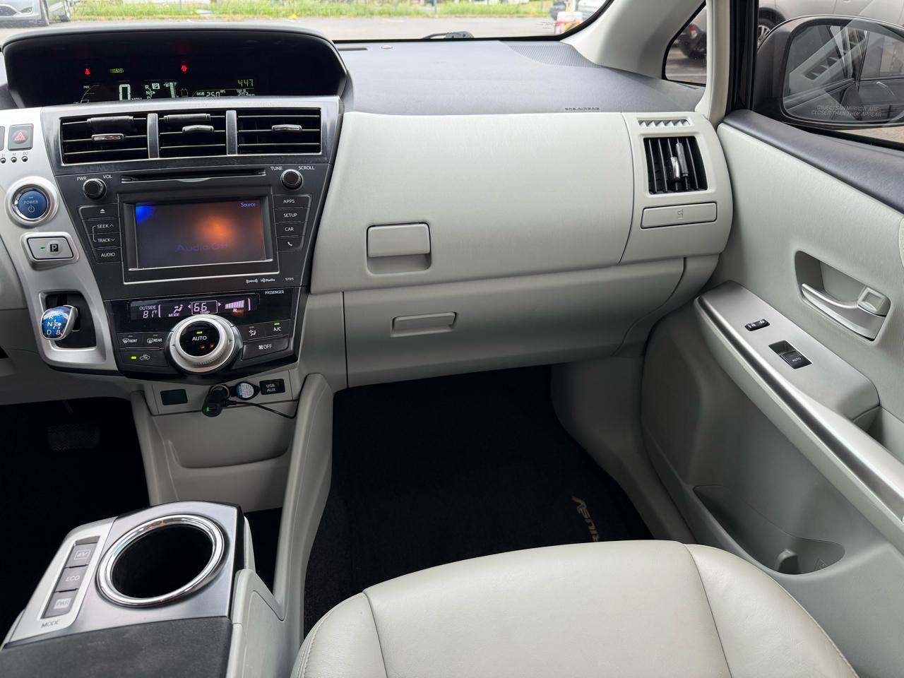 Toyota Prius V Three 2014